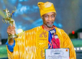 FESPACO 2025: Dani Kouyaté remporte l’Étalon d’or de Yennenga