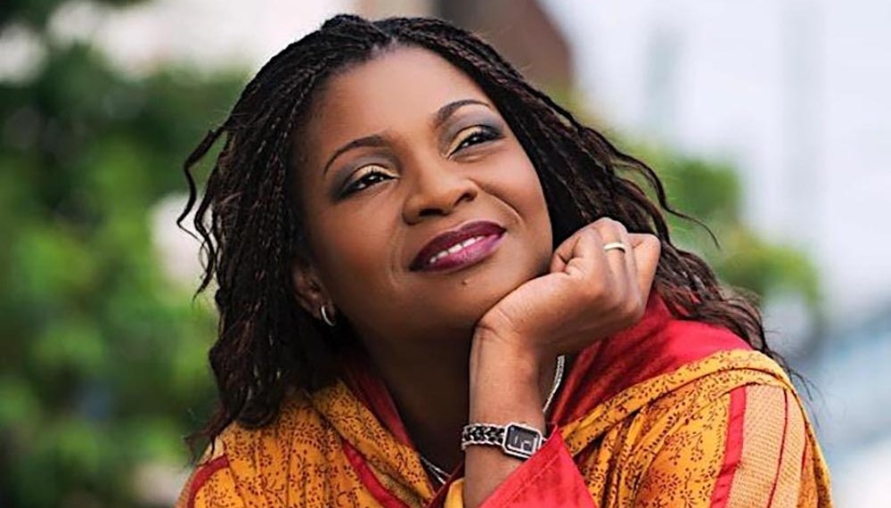 L&rsquo;autrice camerounaise Hemley Boum remporte le Prix des 5 Continents 2025