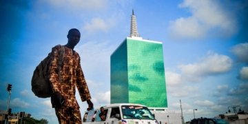 Nigeria’s Economic Growth Raises Hope and Concern