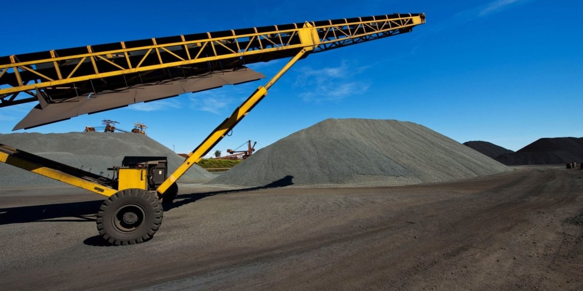 Gabon to End Raw Manganese Exports, Boost Local Industry