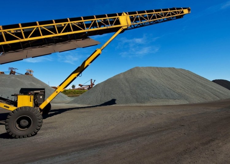 Gabon to End Raw Manganese Exports, Boost Local Industry