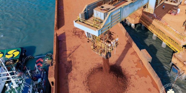 Guinea Begins Bauxite Exports With New State Mining Firm