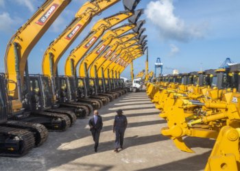 Kenya Breaks Ground on $16 Billion Dangote Refinery in Lamu