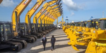 Kenya Breaks Ground on $16 Billion Dangote Refinery in Lamu