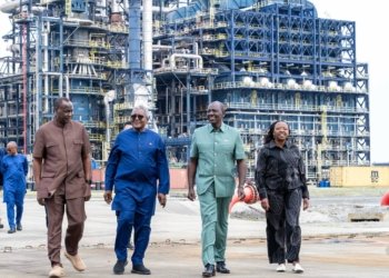 Kenya’s President Ruto Tours Dangote’s Lagos Refinery Ahead of Lamu Groundbreaking